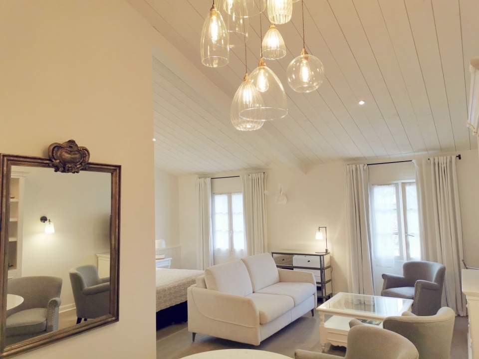 suite de charme et luxe ile de ré<br />
salon, Hotel de Charme Île de Ré · Le Clos Saint Martin<br />
chambre hotel<br />
thalasso ile de re <br />
​​​​​​​spa ile de re<br />
hotel et spa ile de re <br />
hotel 4 étoiles ile de re <br />
hotel charme ile de re <br />
hotel luxe ile de re <br />
location de villas ile de re<br />
brunch ile de re <br />
sejour luxe ile de re 